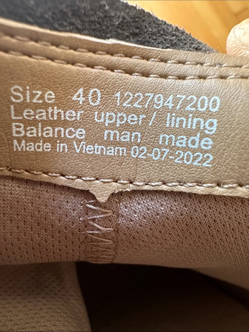Dansko gray suede low bootie size 40